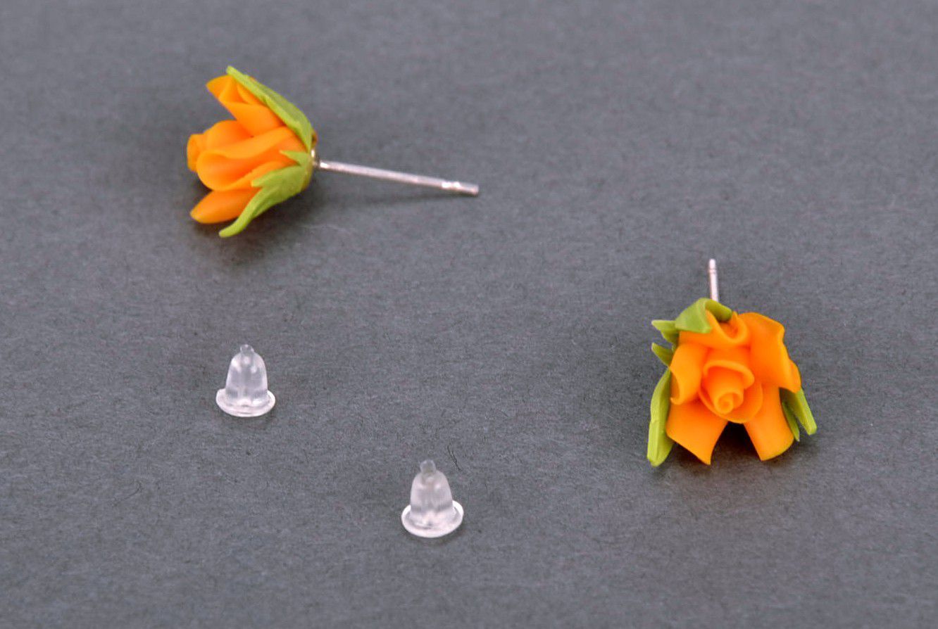 Серьги-гвоздики из полимерной глины Оранжевые розы фото 2
