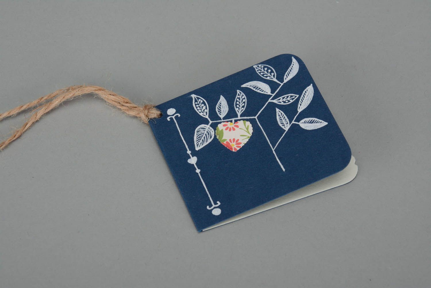 Kleine handgemachte Grußkarte Blauer Baum der Liebe foto 4