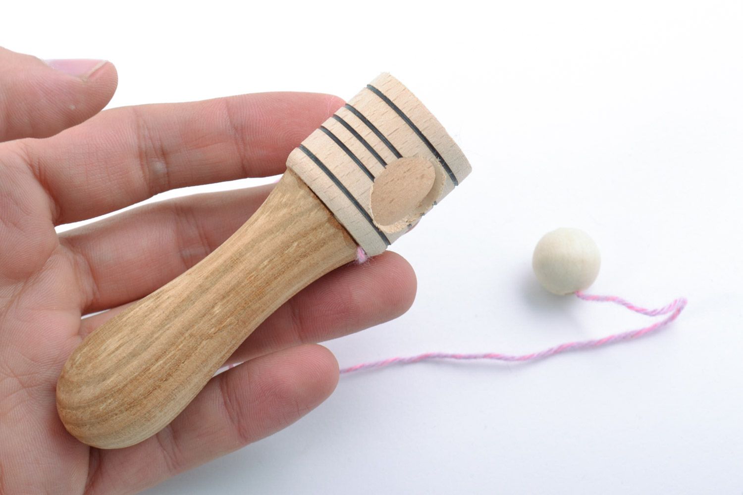 Entwickeltes handmade Spielzeug aus Holz für Bewegungskoordination für Kinder foto 2