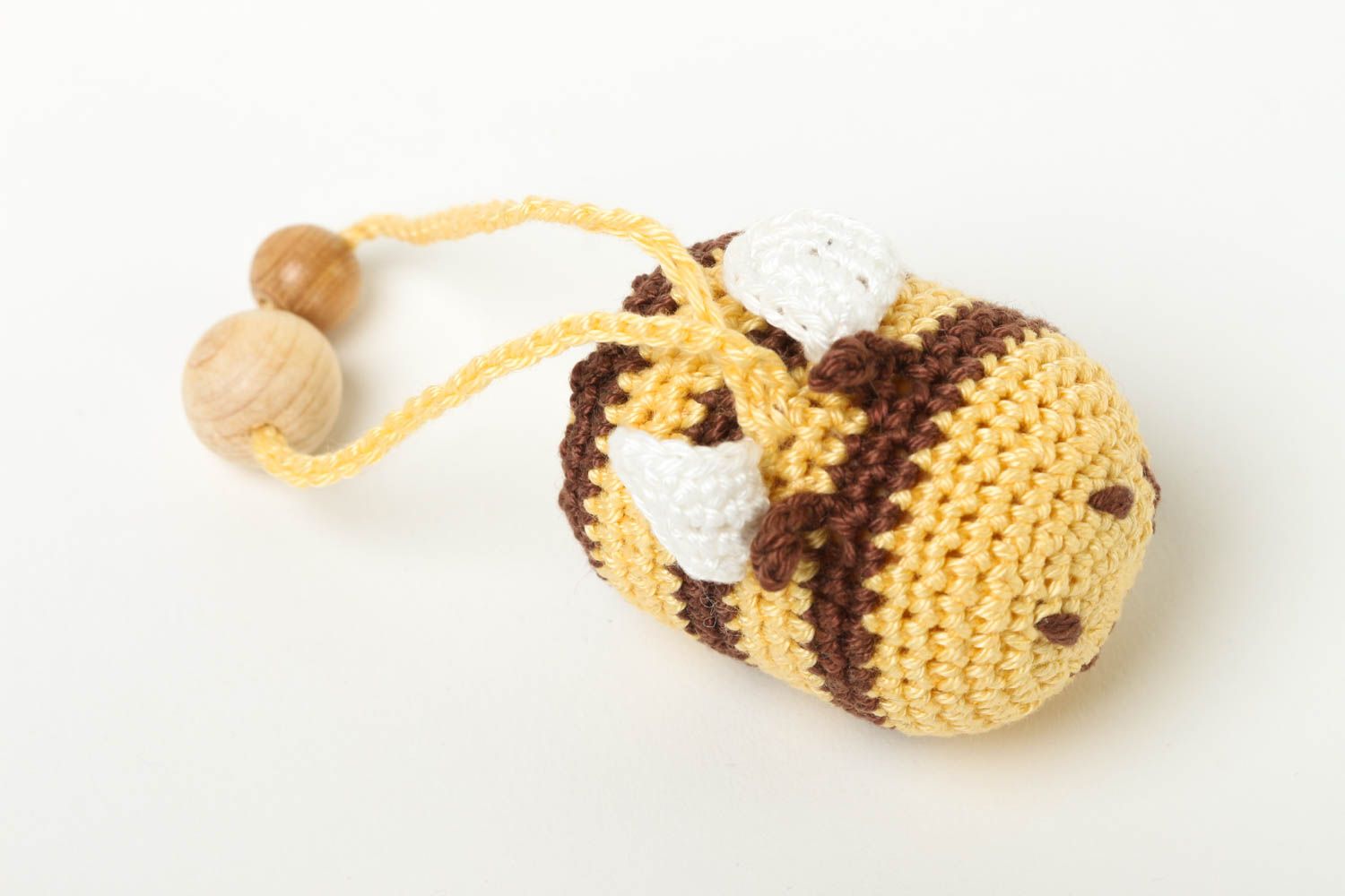 Игрушка погремушка ручной работы игрушка для малышей вязаная игрушка пчелка фото 4