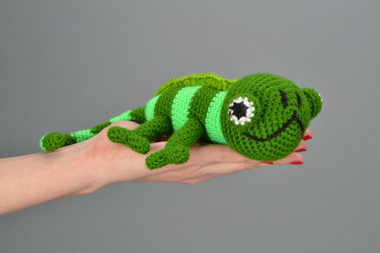 Homemade crochet toy Chameleon photo 2