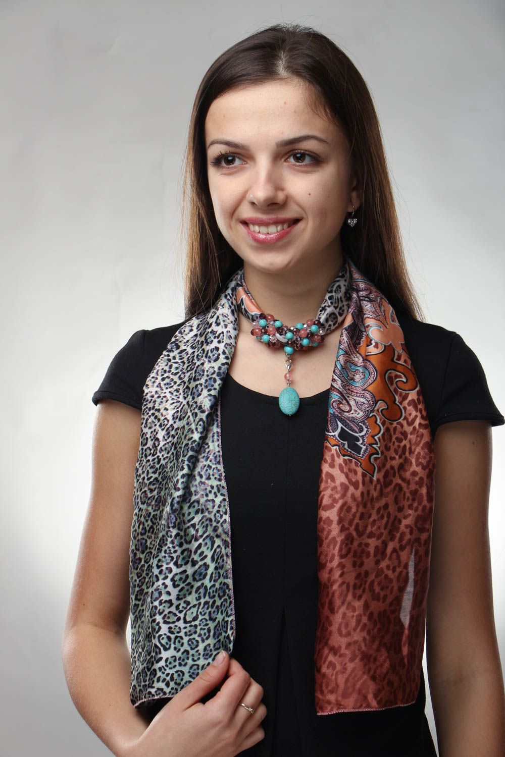 Silk-chiffon scarf with howlite photo 1