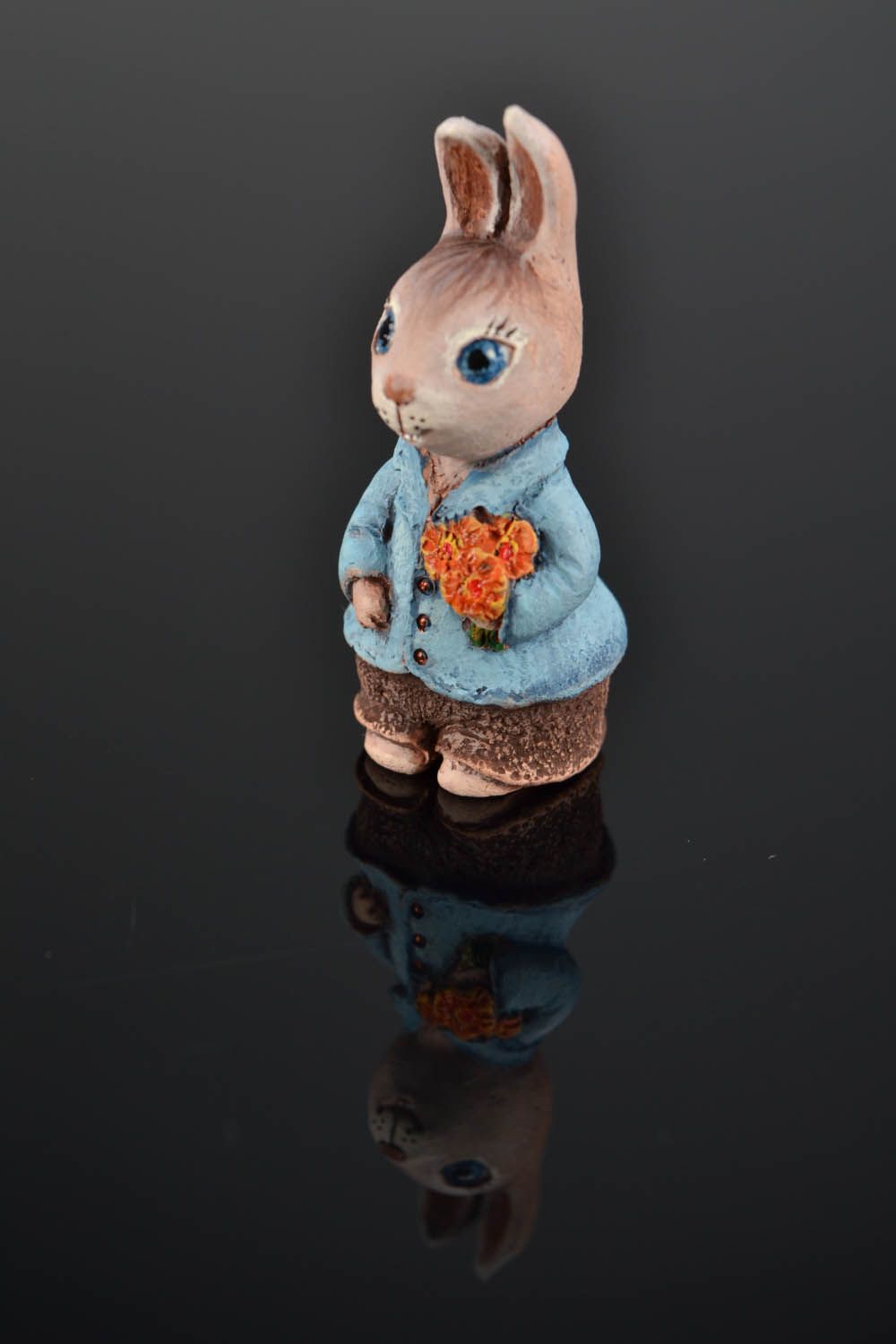Маленькая статуэтка из глины Кролик фото 1