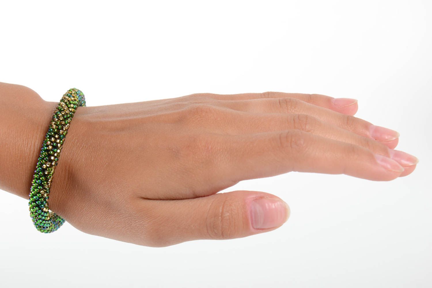 Bracelet en perles de rocaille Bijou fait main vert au crochet Cadeau pour femme photo 2
