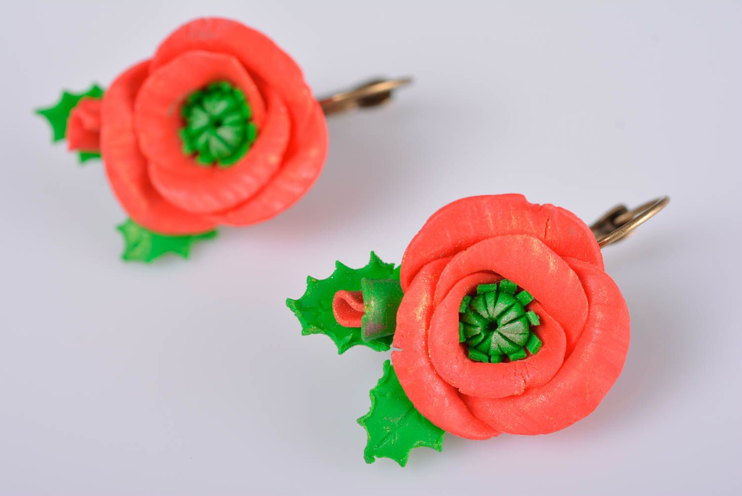 Handmade bright polymer clay dangling floral earrings Red Poppies photo 4