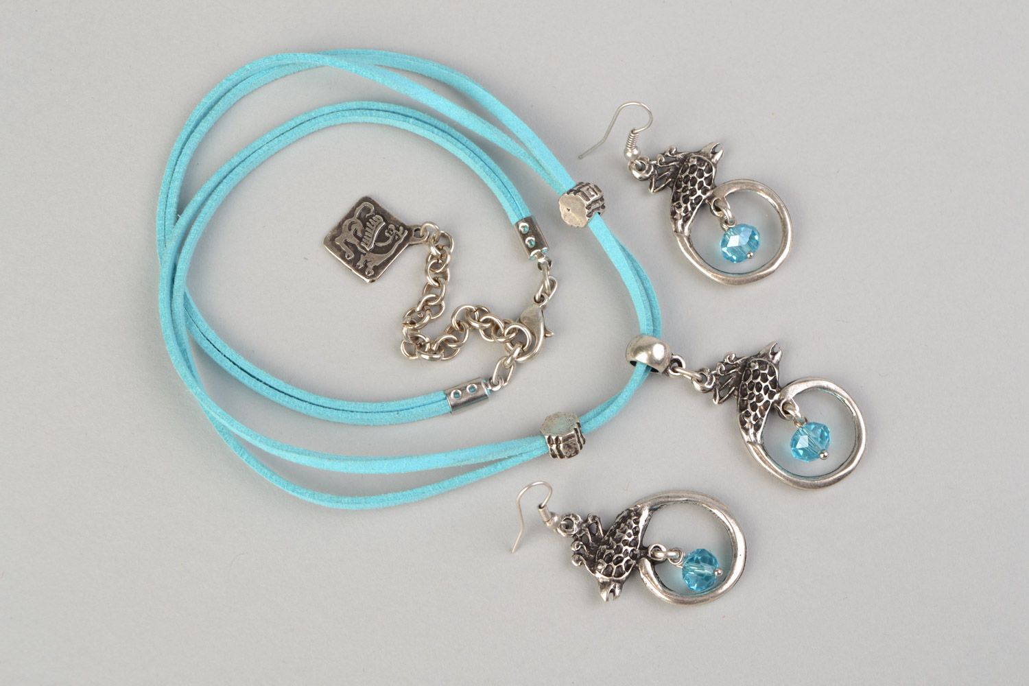 Set de bijoux en métal hypoallergénique faits main boucles d'oreilles et collier photo 3