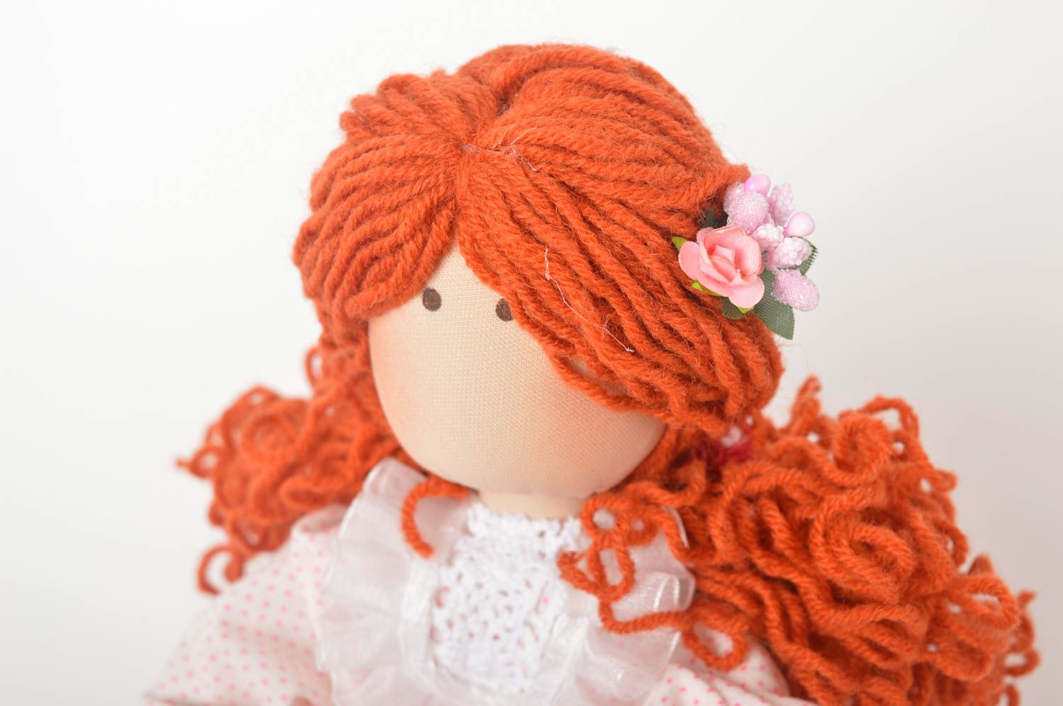 Juguete decorativo muñeca de trapo pelirroja regalo original para niña foto 3