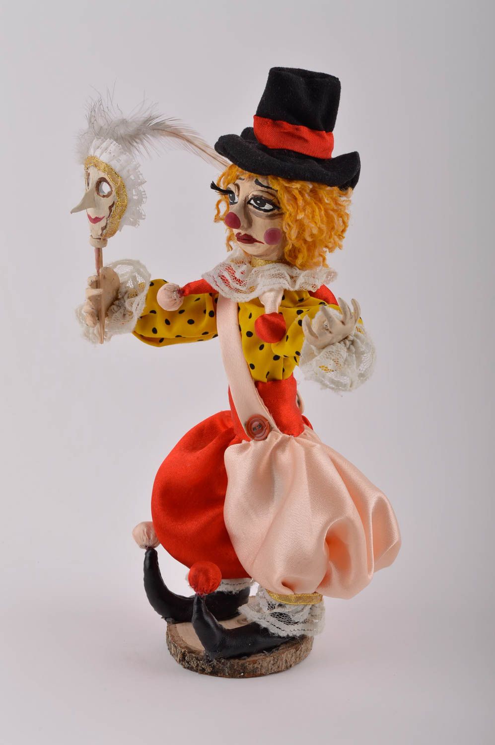 Игрушка ручной работы авторская кукла в виде клоуна дизайнерская кукла фото 5