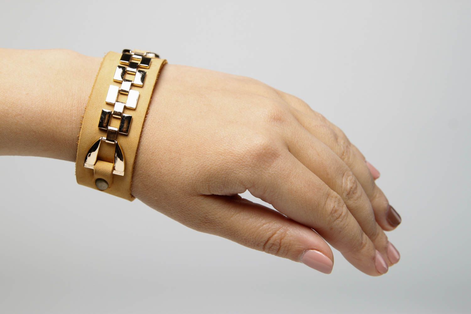 Handmade Schmuck Frauen Armband breites Lederarmband Armband textil mit Nieten foto 2