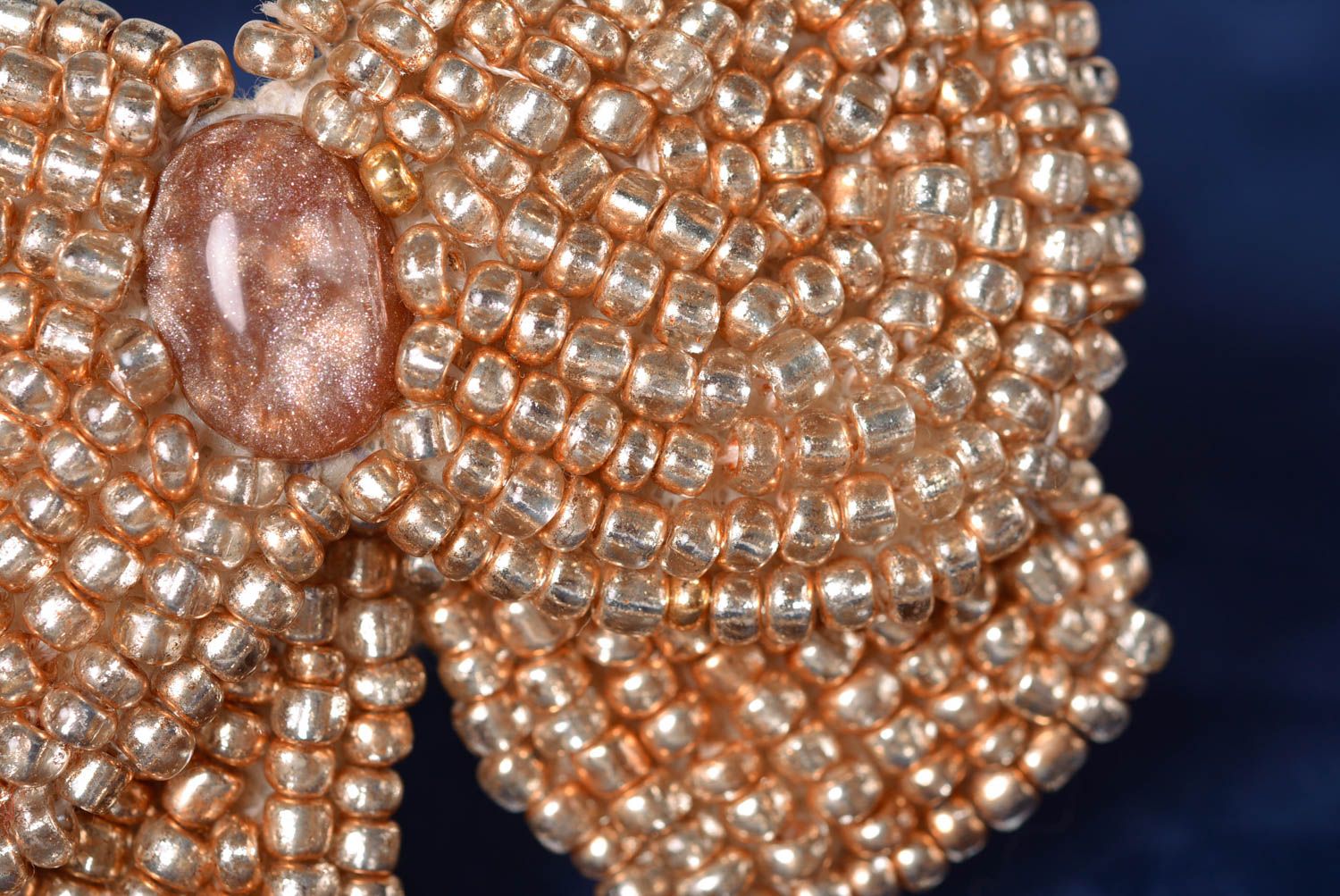 Broche noeud Bijou perles de rocaille fait main Accessoire femme brun clair photo 2