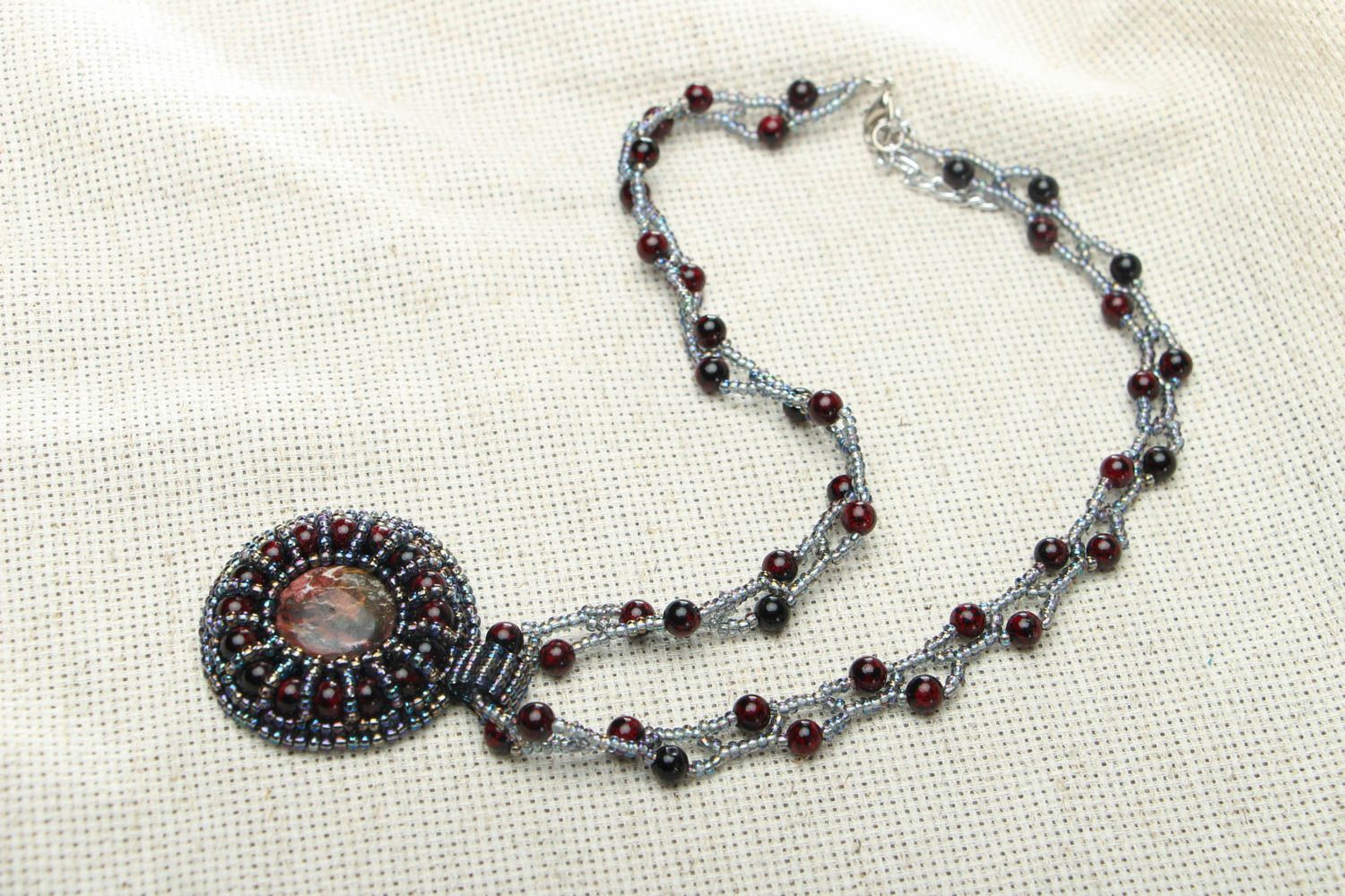 Homemade pendant with garnet and rhodonite photo 1