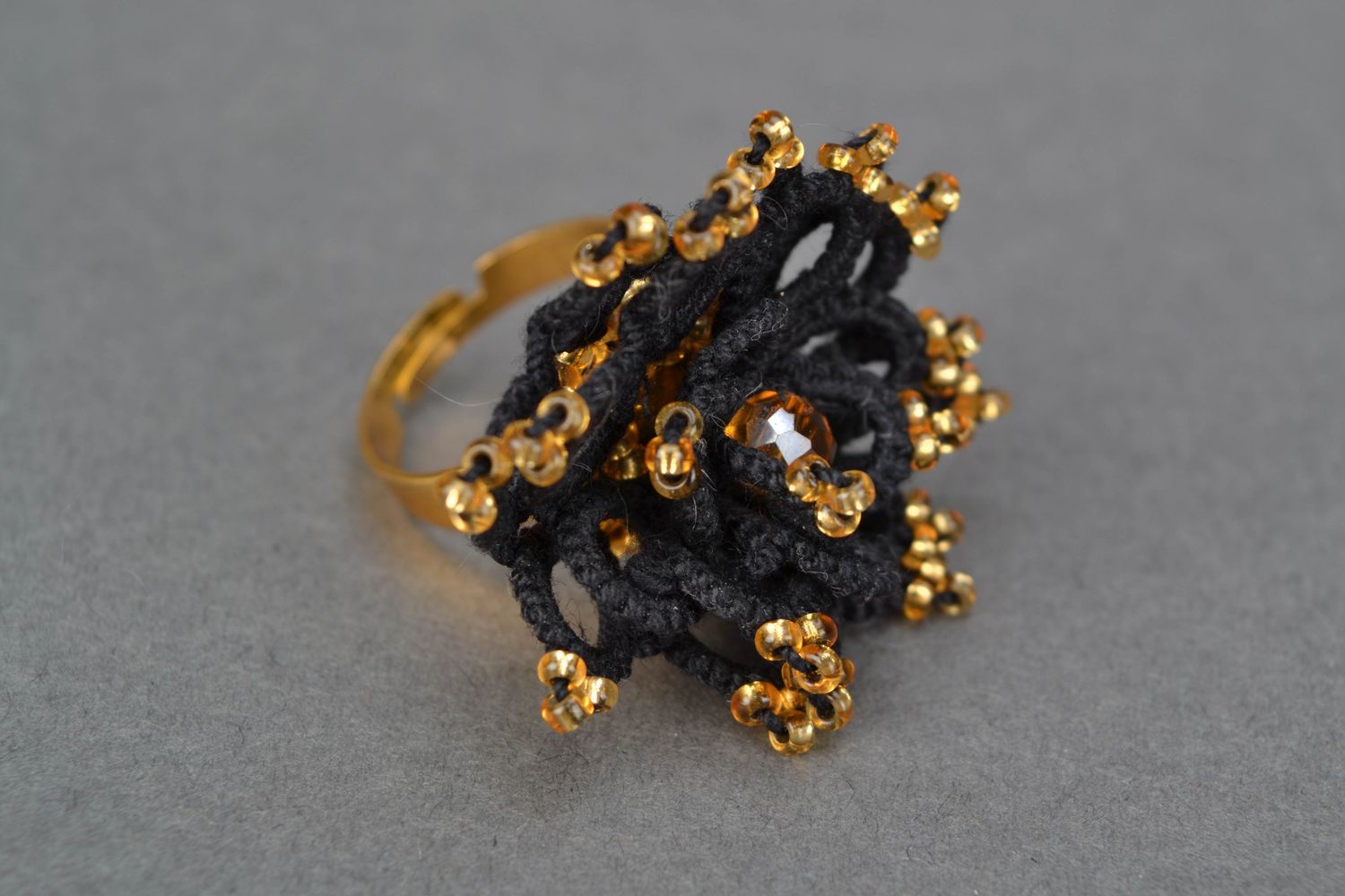 Металлическое кольцо с цветком в технике фриволите Шик фото 3
