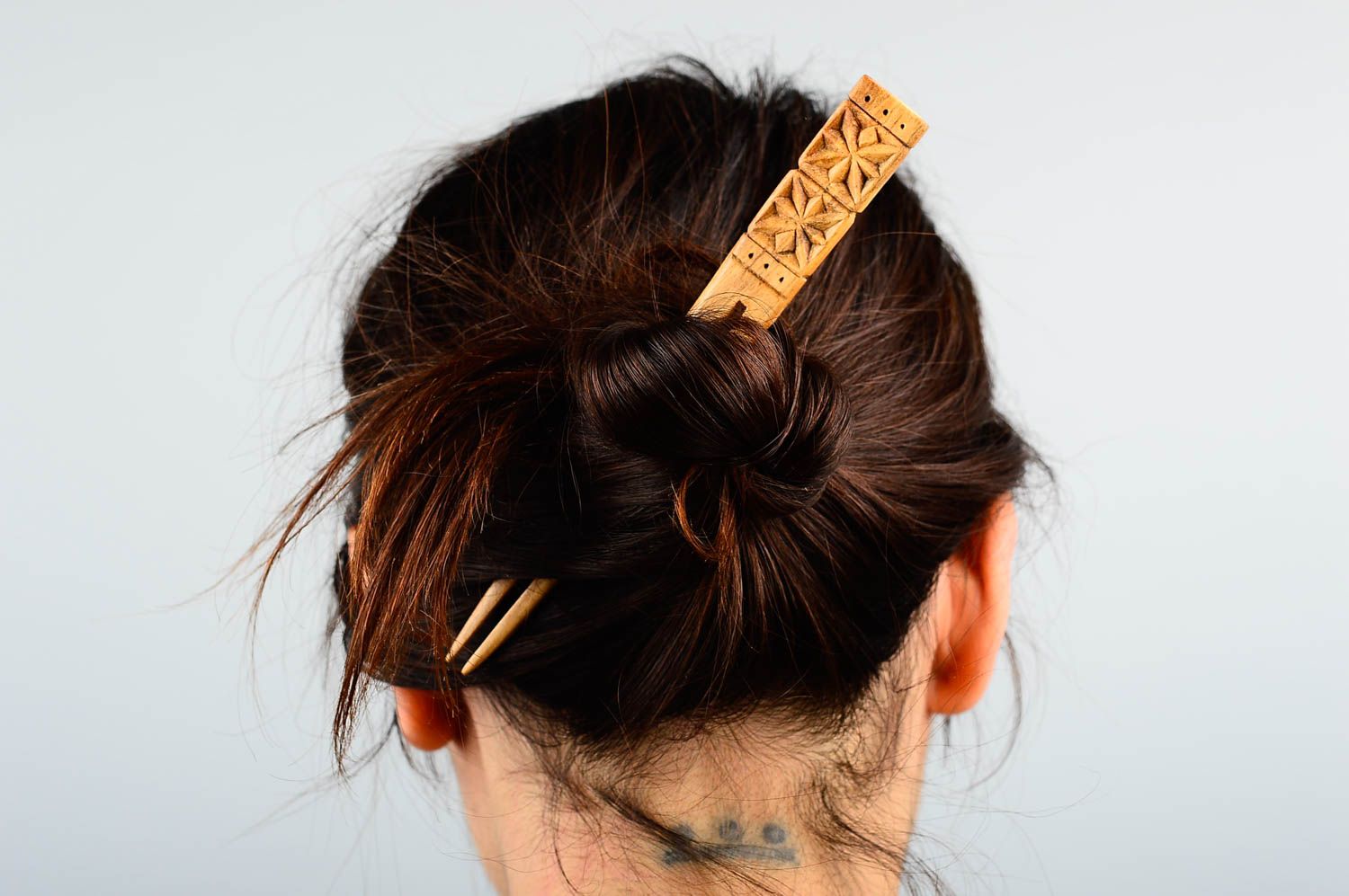 Необычный подарок ручной работы гребень для волос дерево аксессуар для волос фото 2