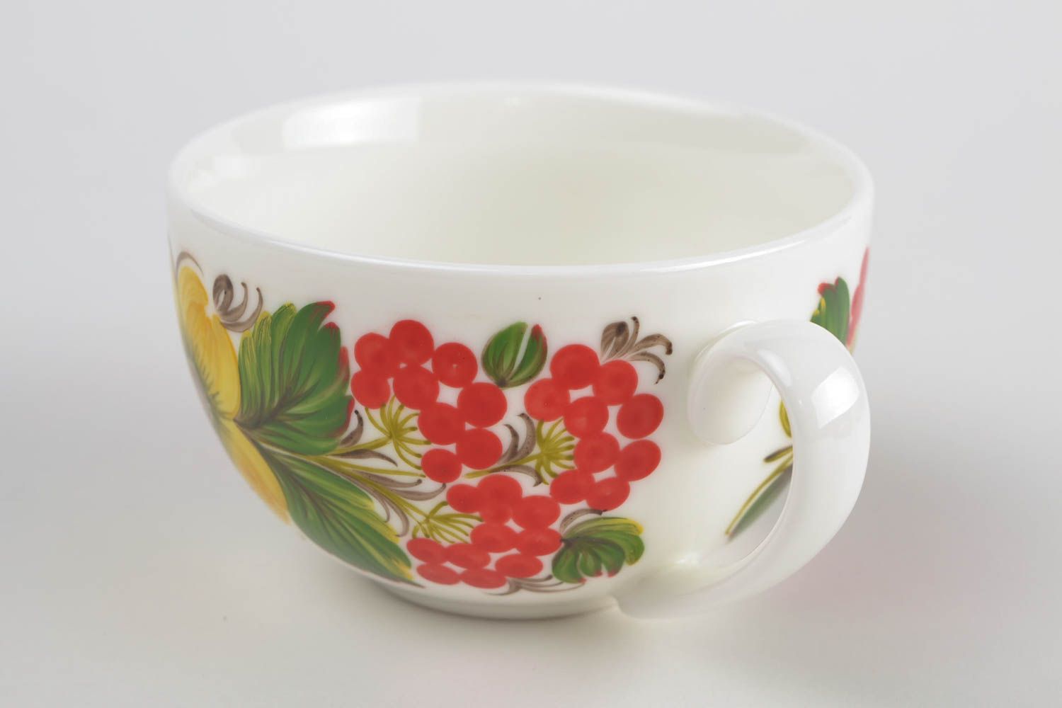 Фарфоровая чашка с Петриковской росписью белая с цветами 250 мл ручная работа фото 4