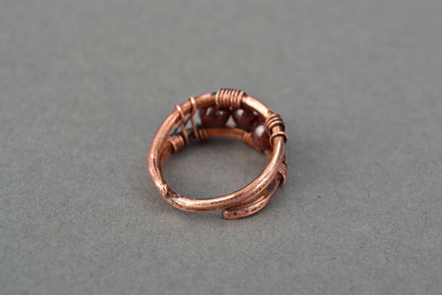 Wire wrap copper ring with garnet stone photo 4