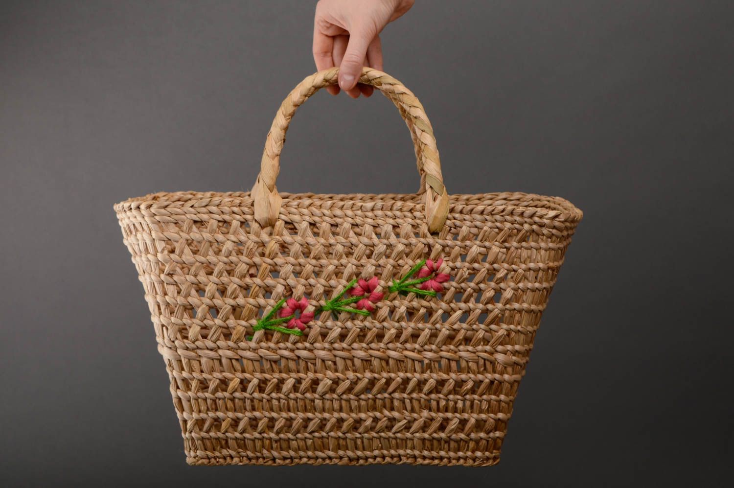 Reedmace basket purse with thread flowers photo 5