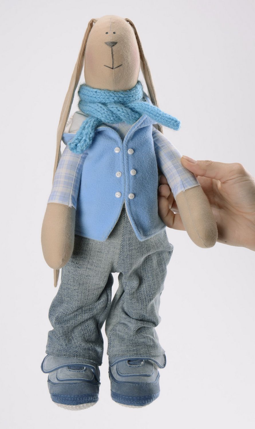 Кукла Зайчик в шарфе фото 1