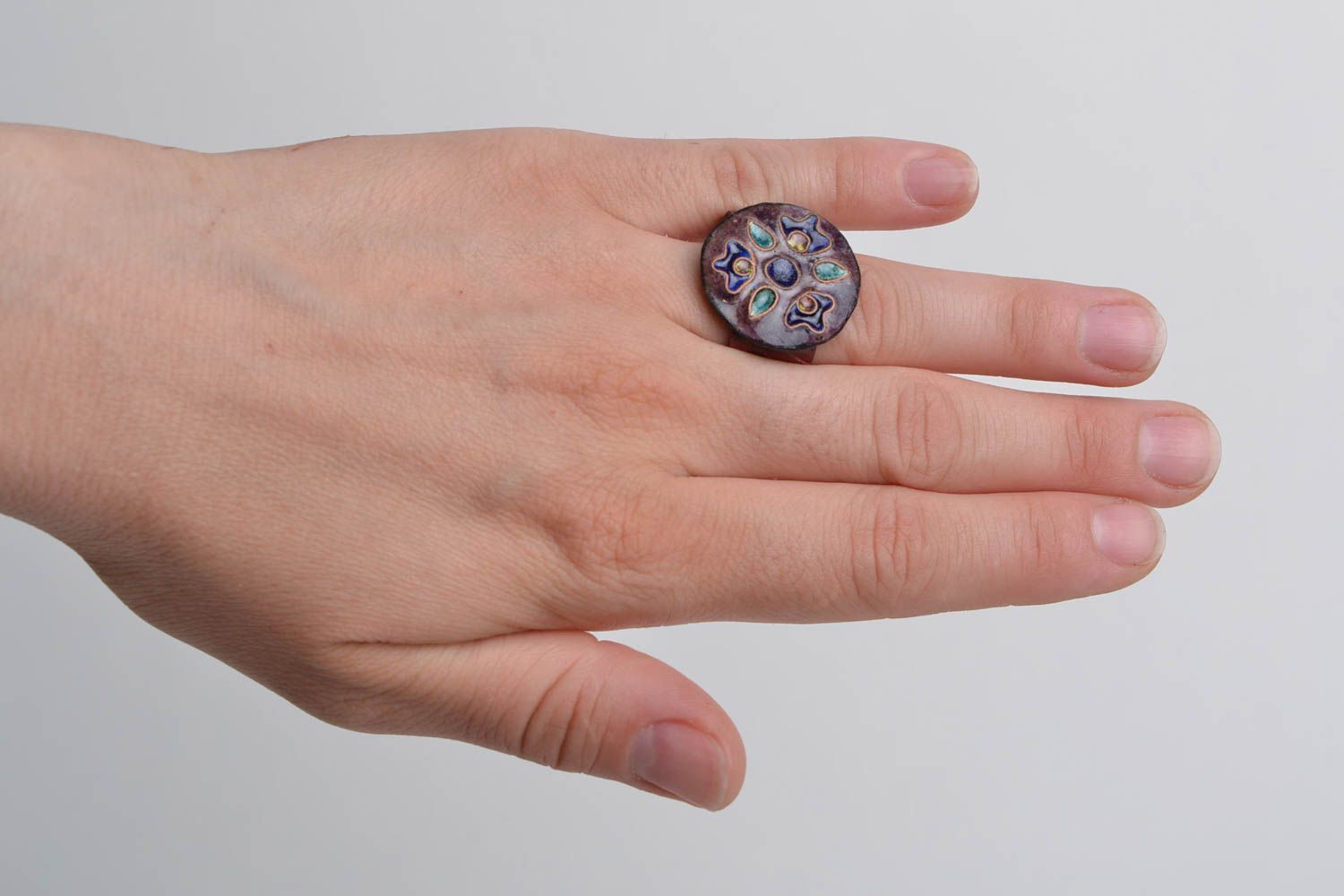 Медное кольцо с эмалью ручной работы круглое с регулируемым размером Цветок фото 1