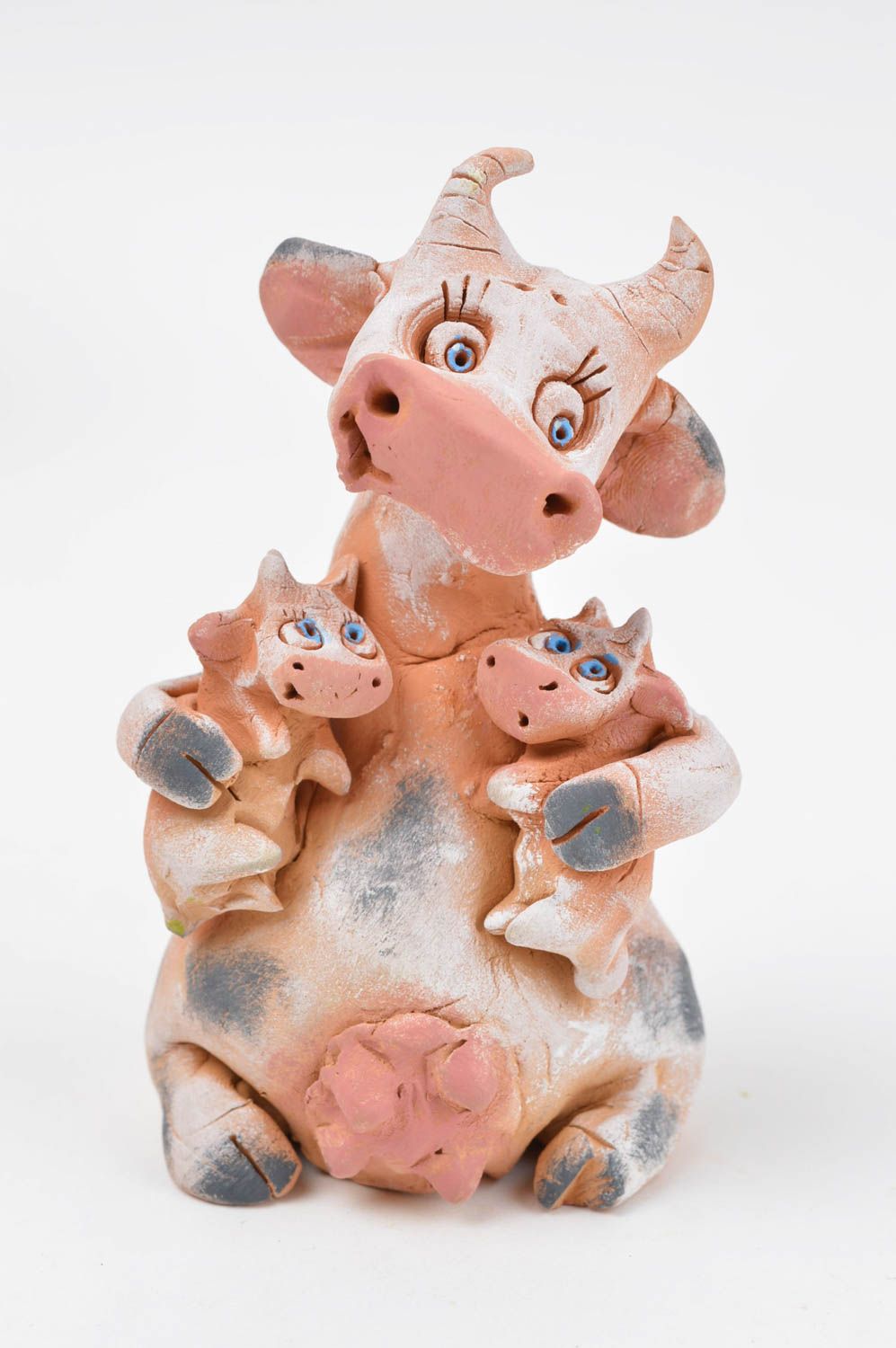 Статуэтка животного корова ручной работы статуэтка для декора фигурка из глины фото 2