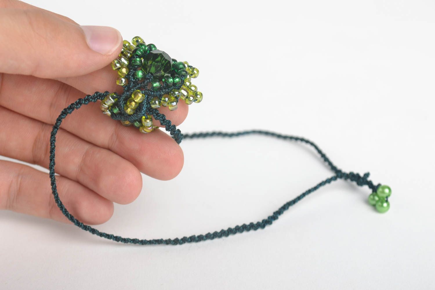 Pendentif en perles de rocaille Bijou fait main vert macramé Cadeau femme photo 5
