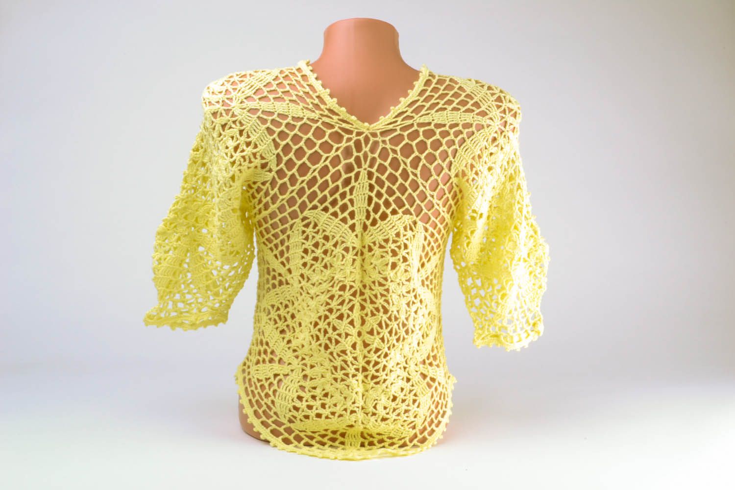 Lace crochet blouse photo 2