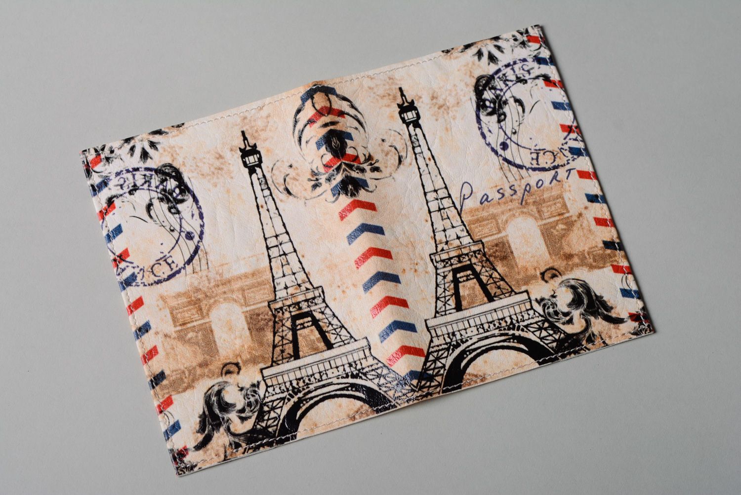 Handmade leather passport with print Paris photo 2
