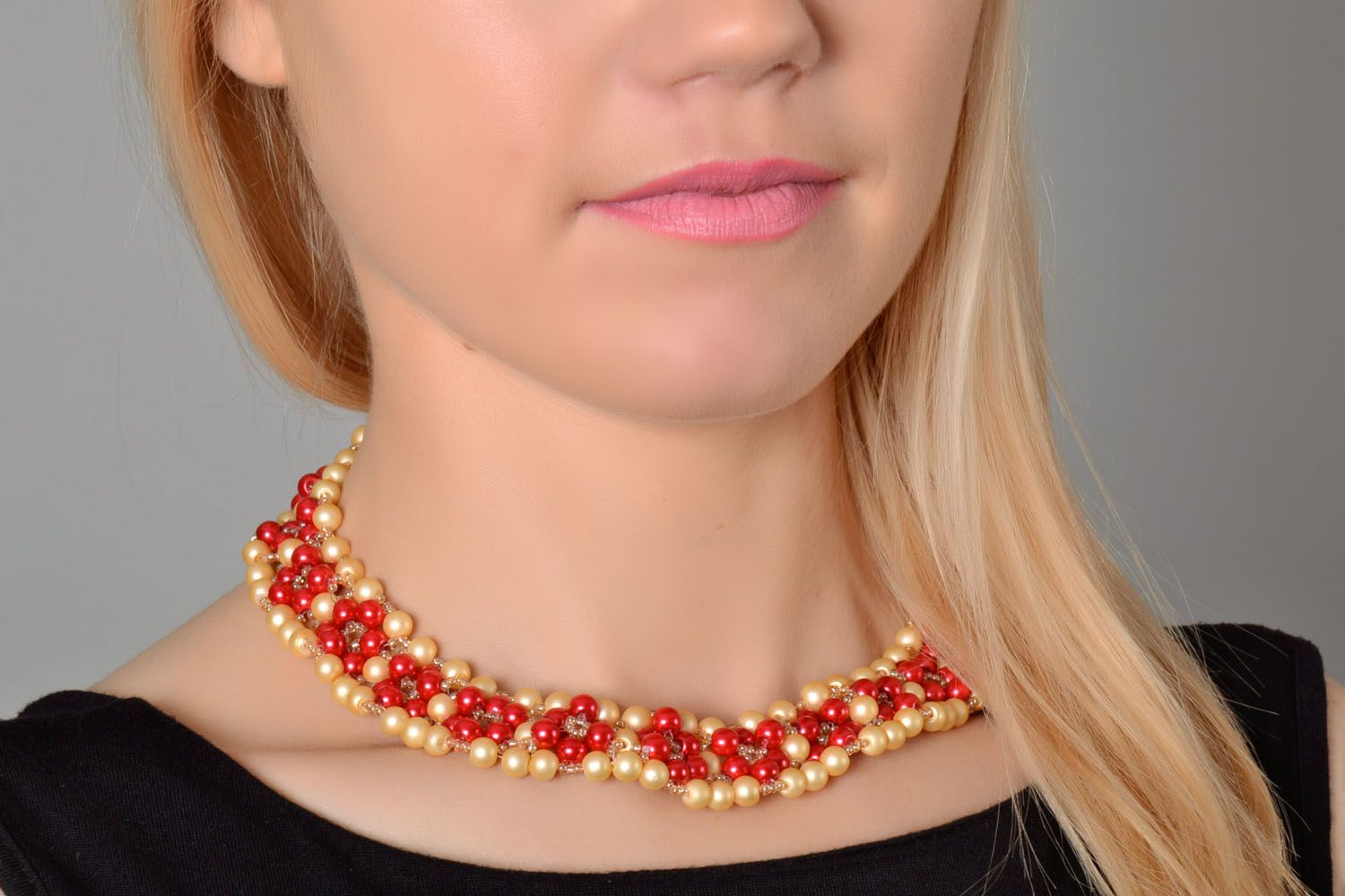 Bright beaded necklace photo 1