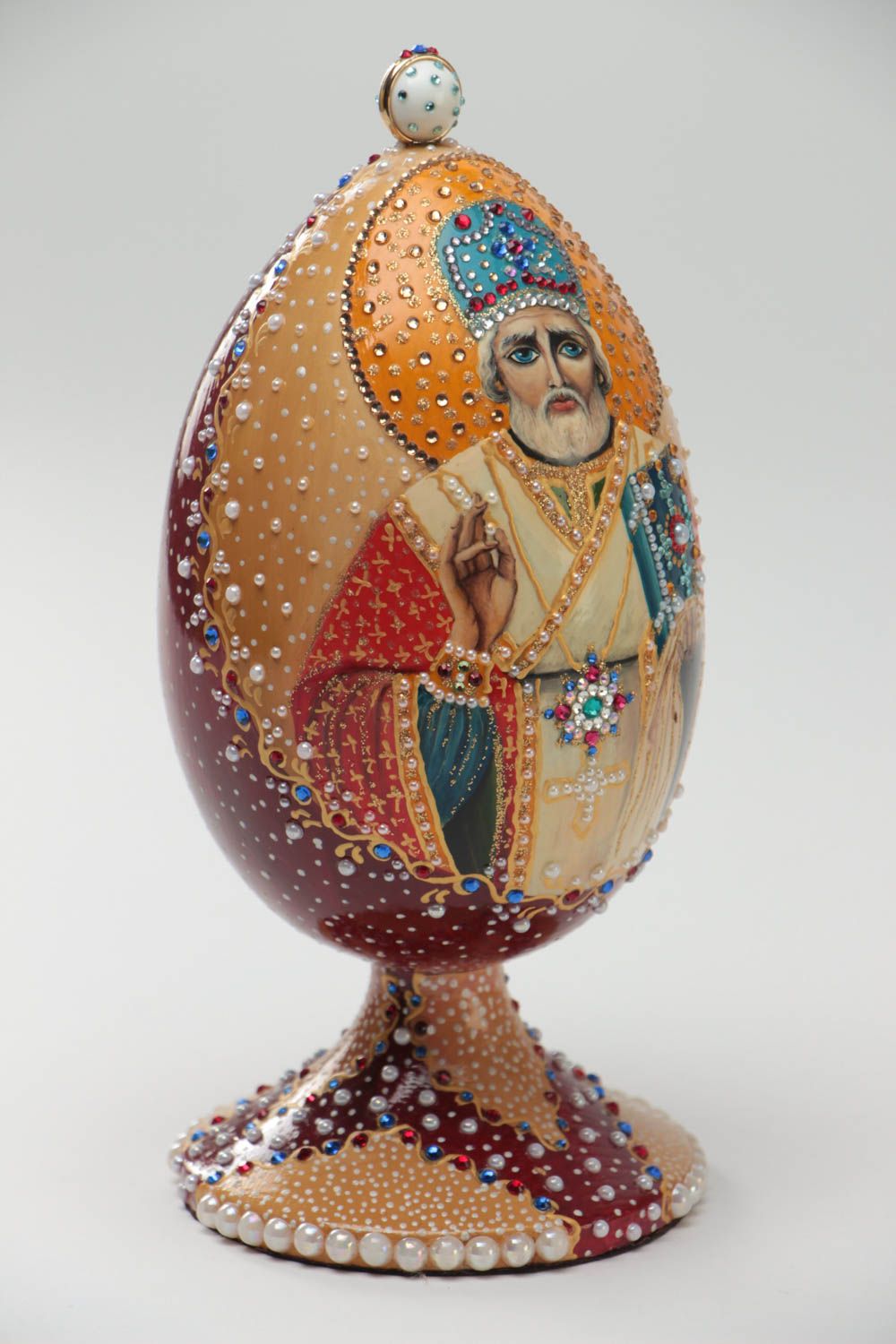 Деревянное яйцо с иконой Николая Чудотворца на подставке ручной работы расписное фото 2