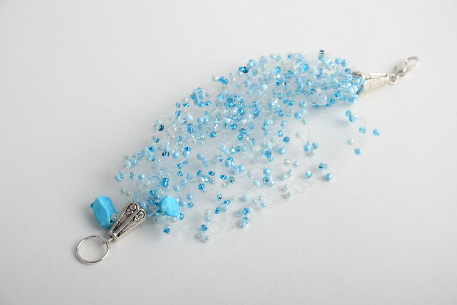 Bracelet en perles de rocaille tchèques léger bleu ciel fait main pour femme photo 2