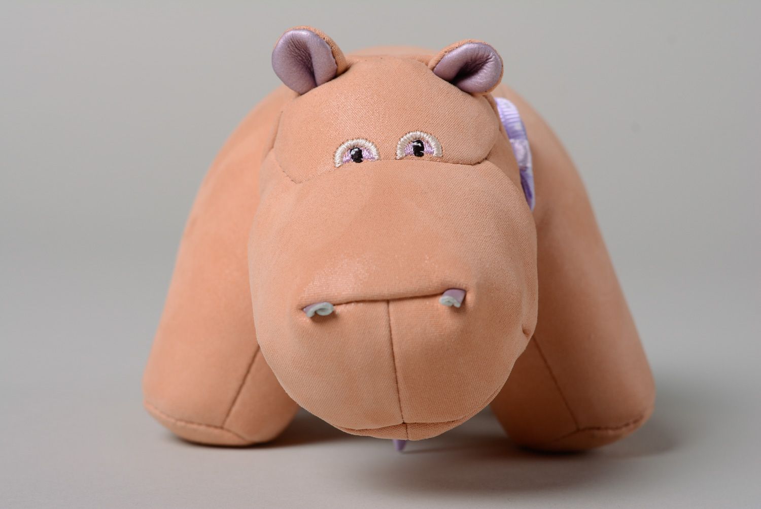 Jouet mou Hippopotame en vrai cuir brun original avec secret fait main photo 2
