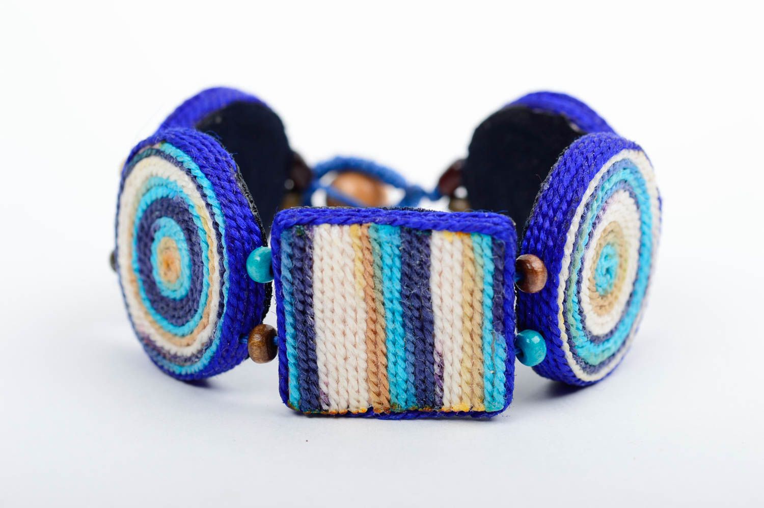 Bracelet céramique Bijoux fait main en fils de tons bleus Accessoire femme photo 1