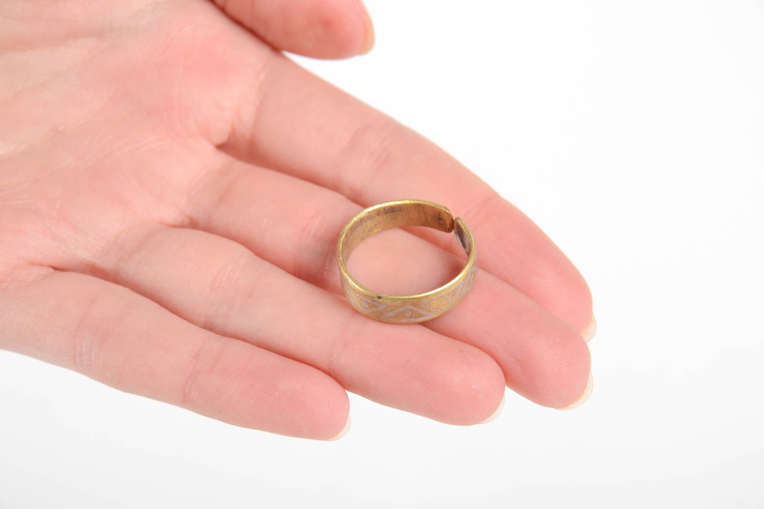 Ring aus Kupfer handmade Ring Damen Designer Accessoire Ring Schmuck mit Muster foto 3