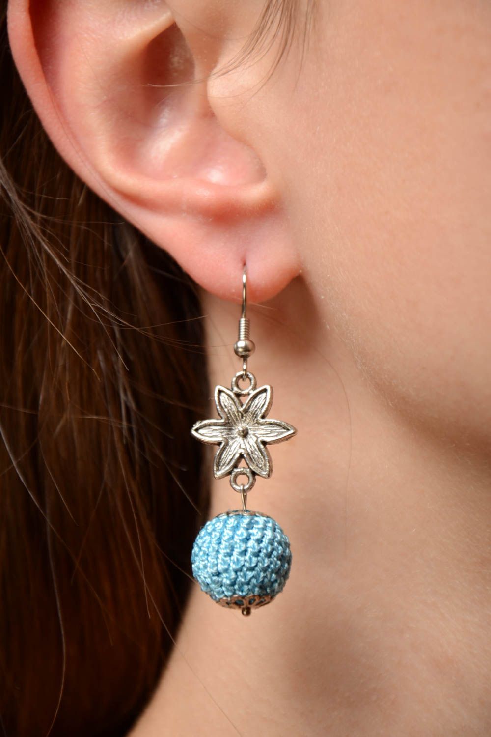 Lange Ohrringe aus Holz mit Fäden blau elegant schön Künstler Handarbeit foto 2