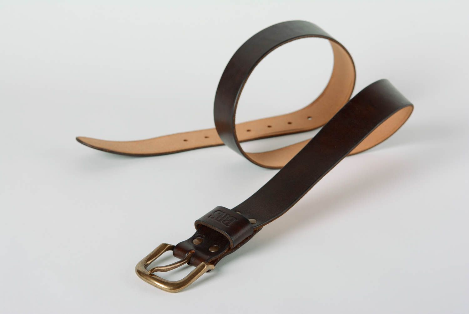 Stylish handmade dark brown leather belt with metal buckle for men photo 2