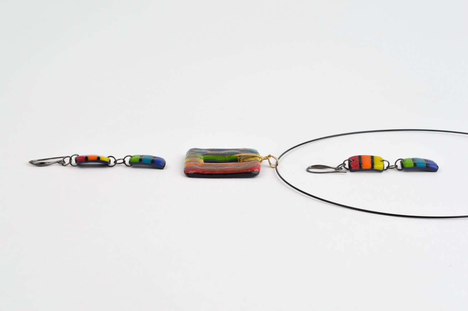 Кулоны на шею длинные серьги ручной работы комплект украшений разноцветные фото 2