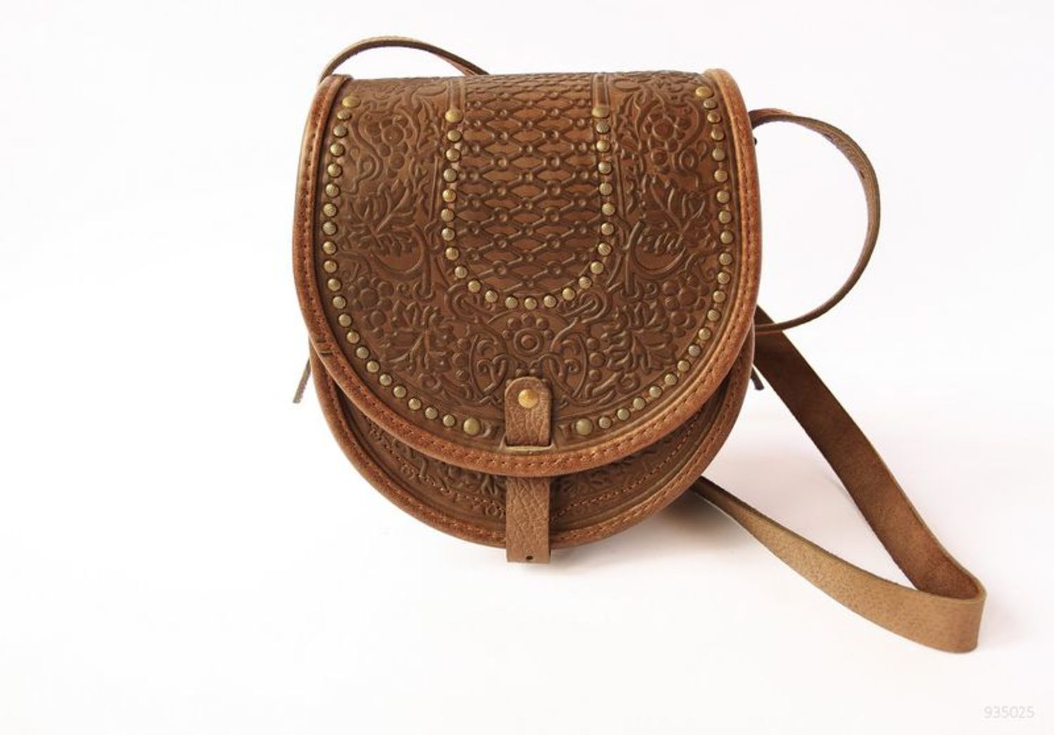 Purse with long strap made of natural leather photo 6