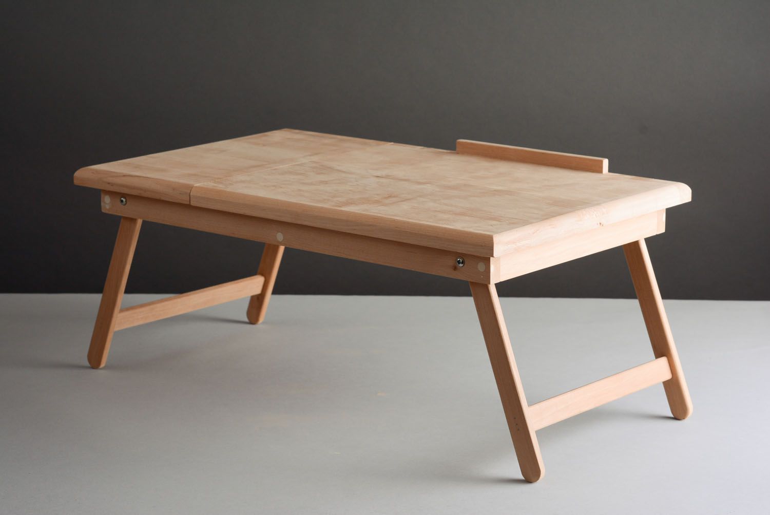 Base de madera para mesa de portátil foto 2