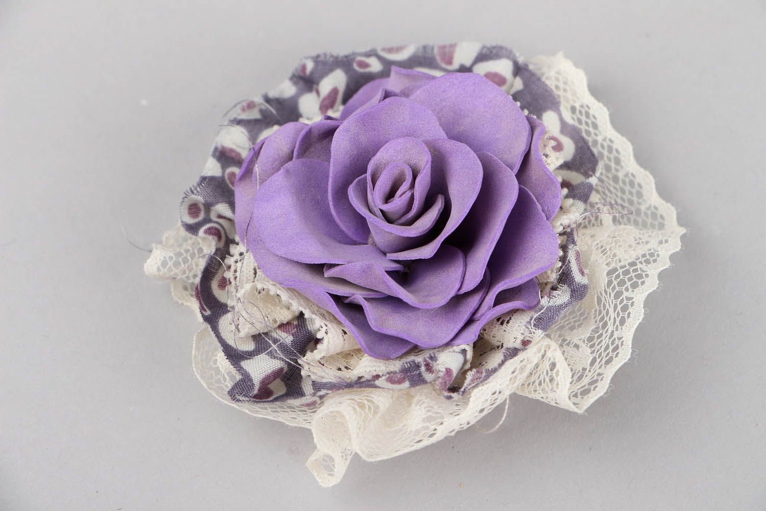 Hair clip with lace photo 1