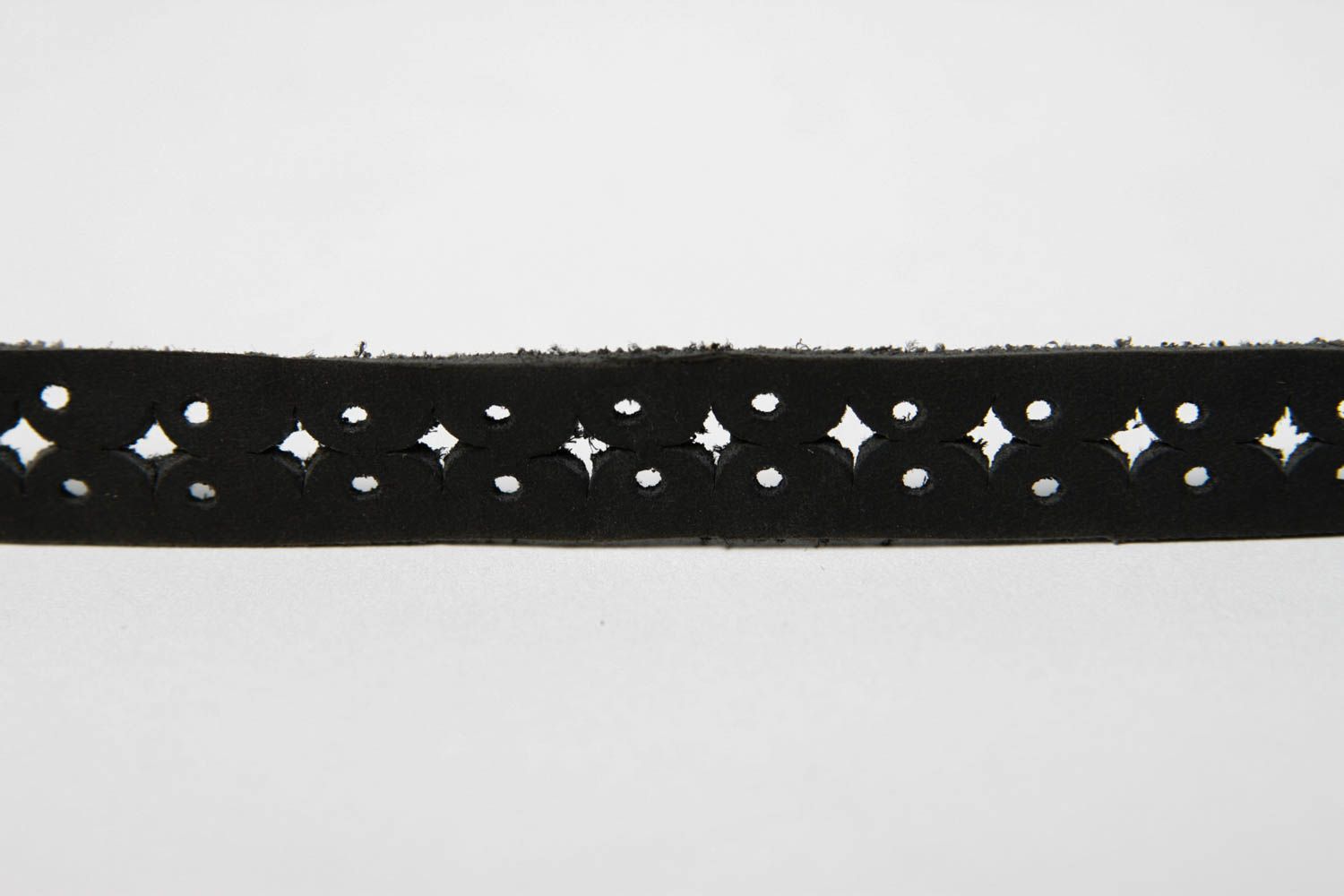 Необычный браслет хэнд мейд украшение из кожи черного цвета кожаный браслет фото 5