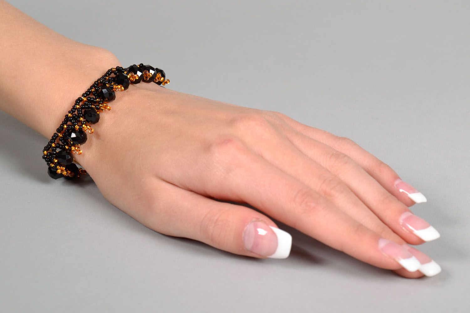 Bracelet fait main en perles de rocailles photo 4