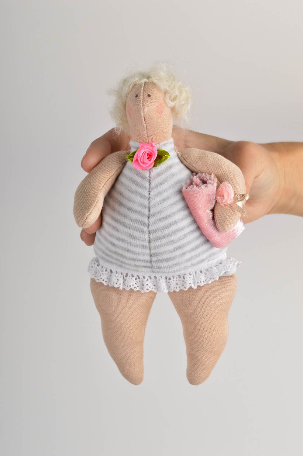 Кукла ручной работы кукла из ткани оригинальная мягкая кукла для детей фото 5
