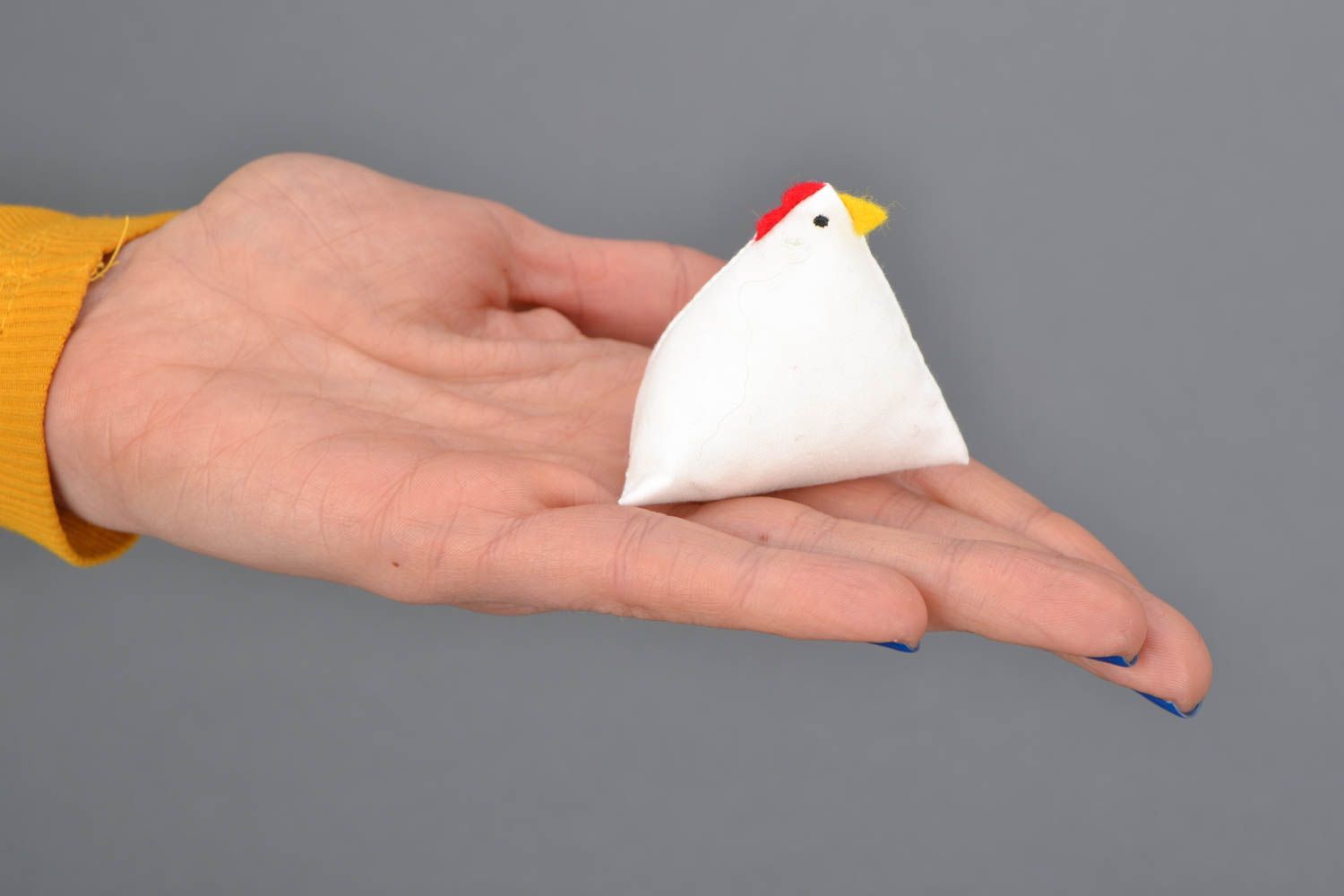 Soft needle bed in the shape of white chicken photo 2