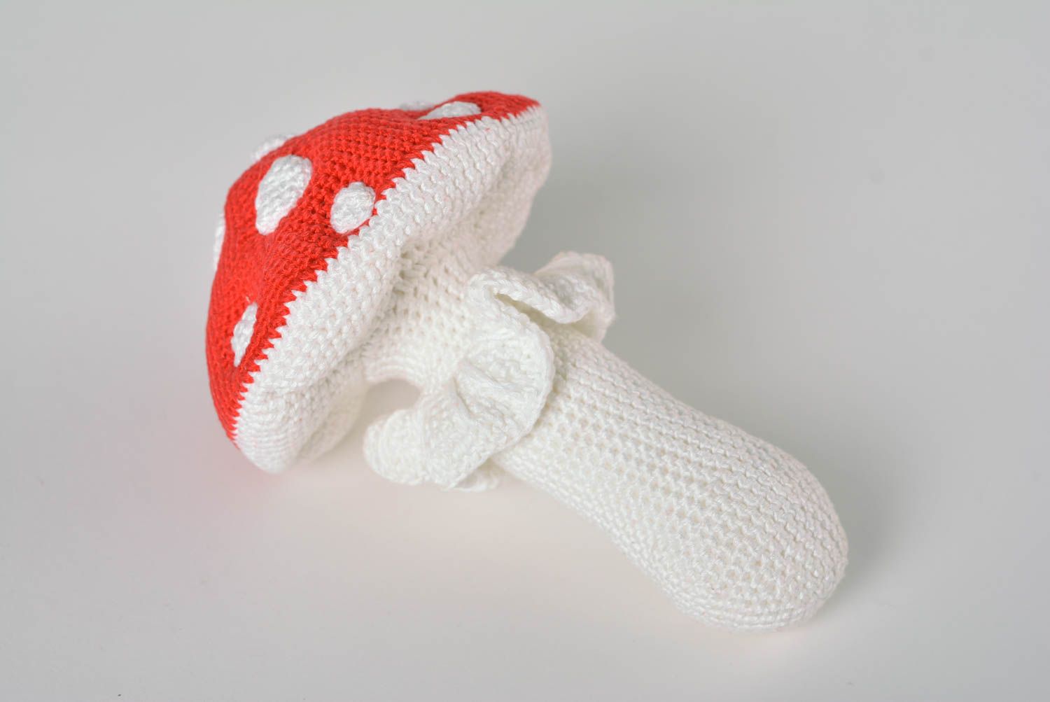 Hochet bébé fait main Jouet champignon tricot coton au crochet Jouet pour bébé photo 5