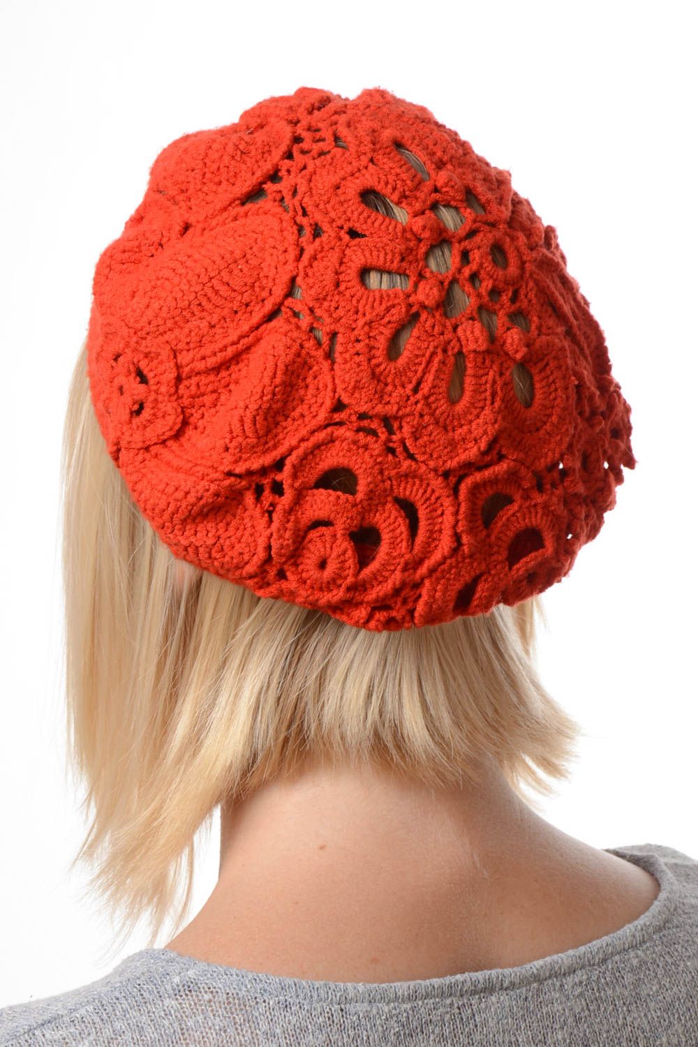 Cappello fatto a mano cappello a maglia da donna in colore rosso traforato
 foto 2