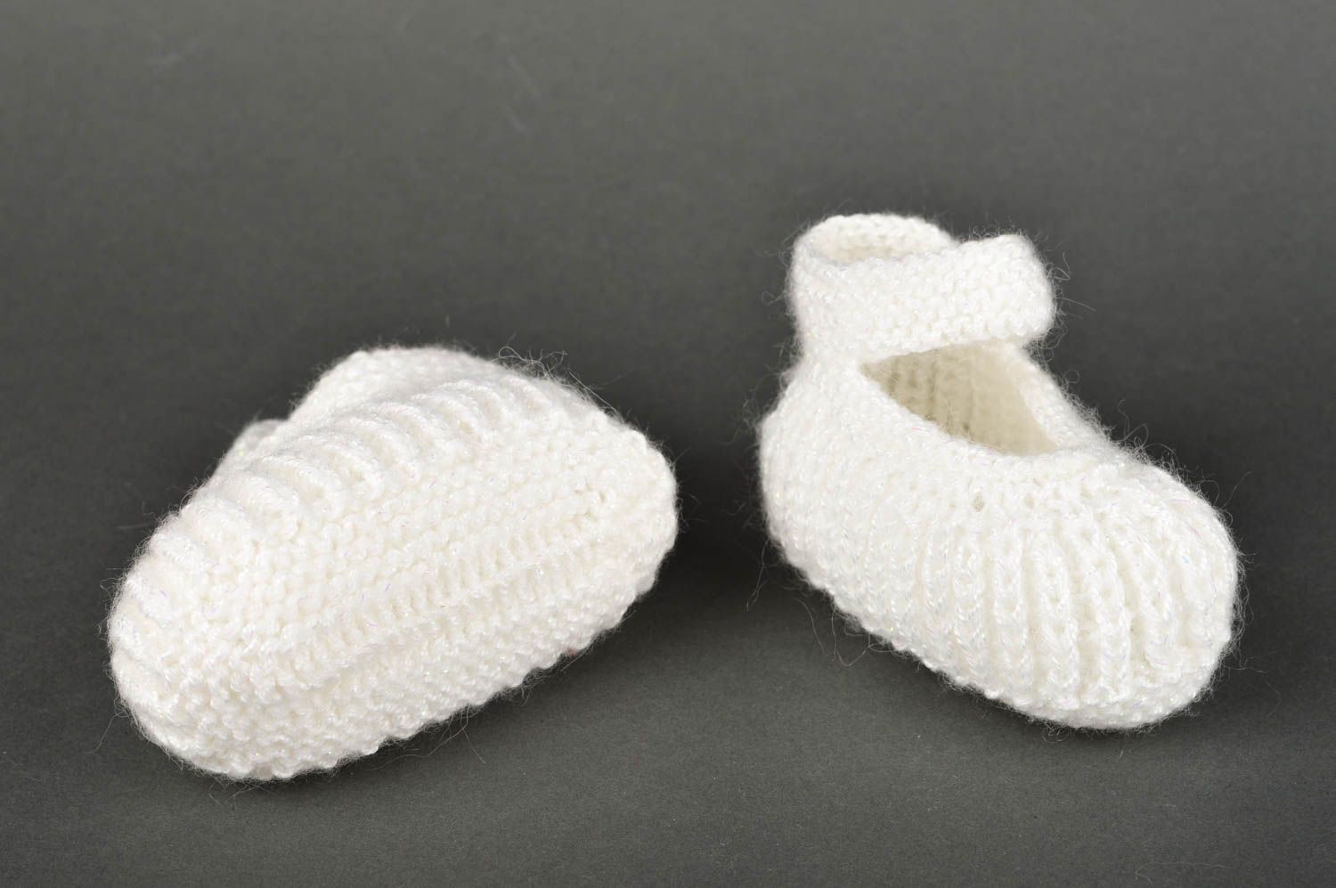 Chaussons au crochet faits main Chaussures bébé blancs jolis Vêtement bébé photo 5