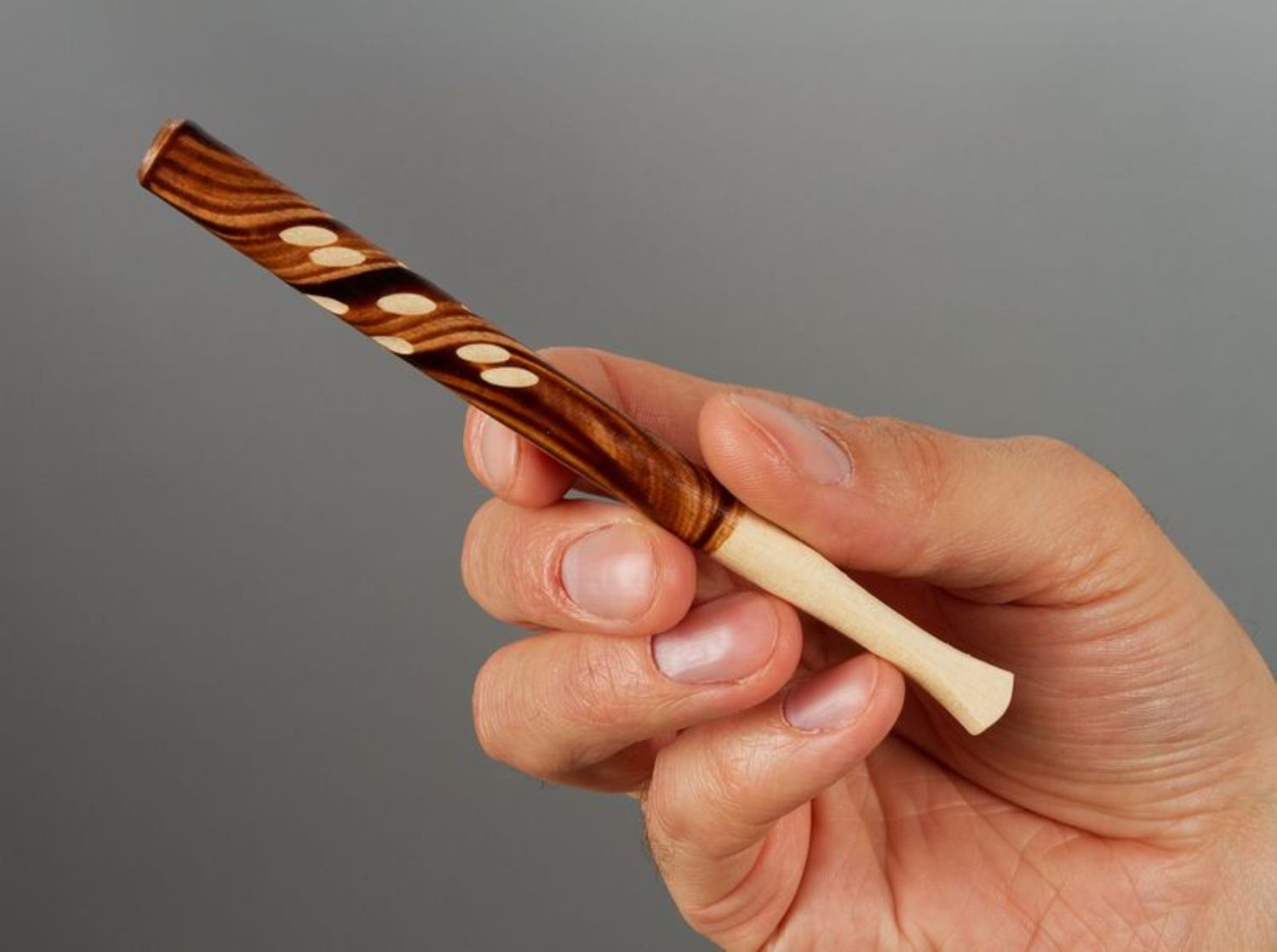 Bocchino di legno intagliato fatto a mano bocchino sottile per le sigarette foto 3