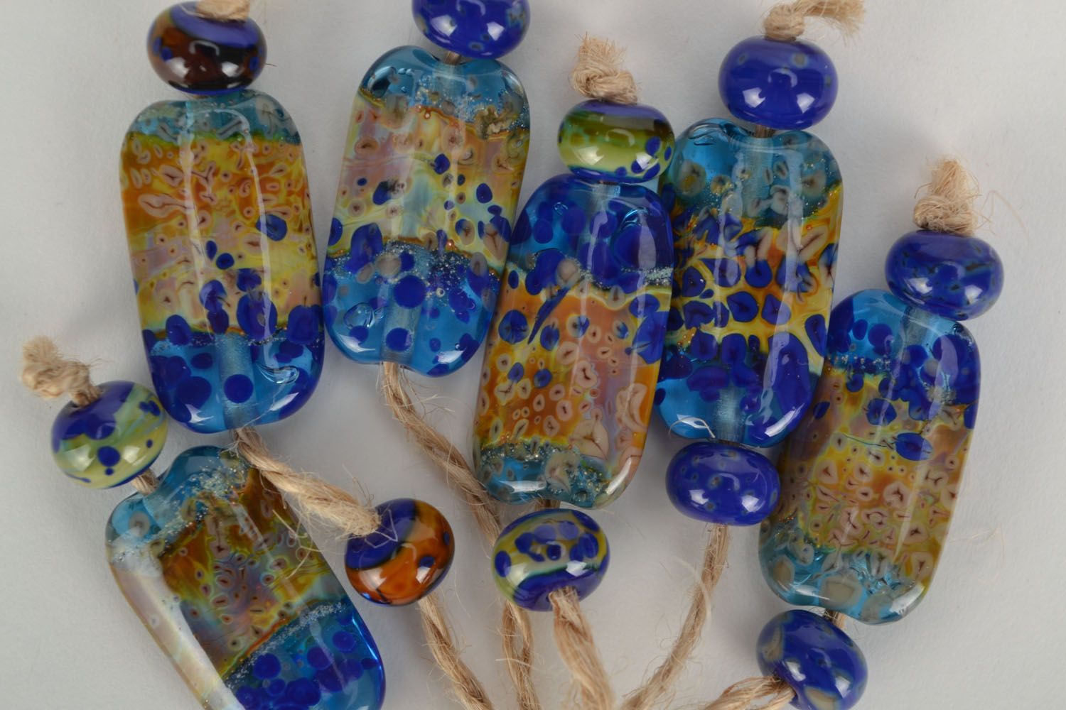 Decorative glass beads photo 3