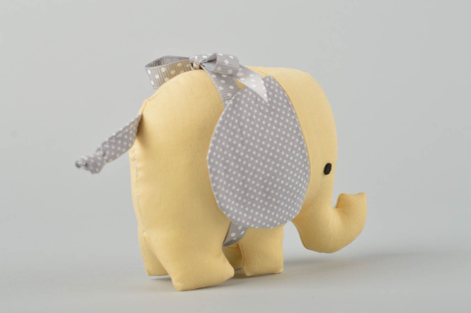 Elefantino fatto a mano pupazzo di peluche giocattolo simpatico da bambini
 foto 5