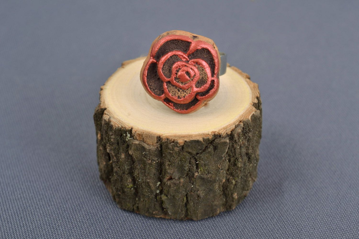 Regulierbarer handgemachter Ton Ring mit Blume und Metallfurnitur für modische Damen foto 1