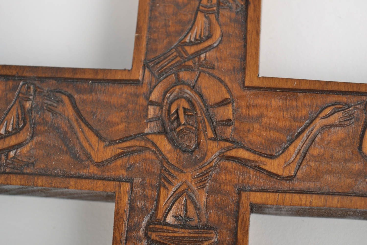Handmade Kreuz aus Holz Wand Kreuz geschnitzt Haus Deko dunkel originell foto 4